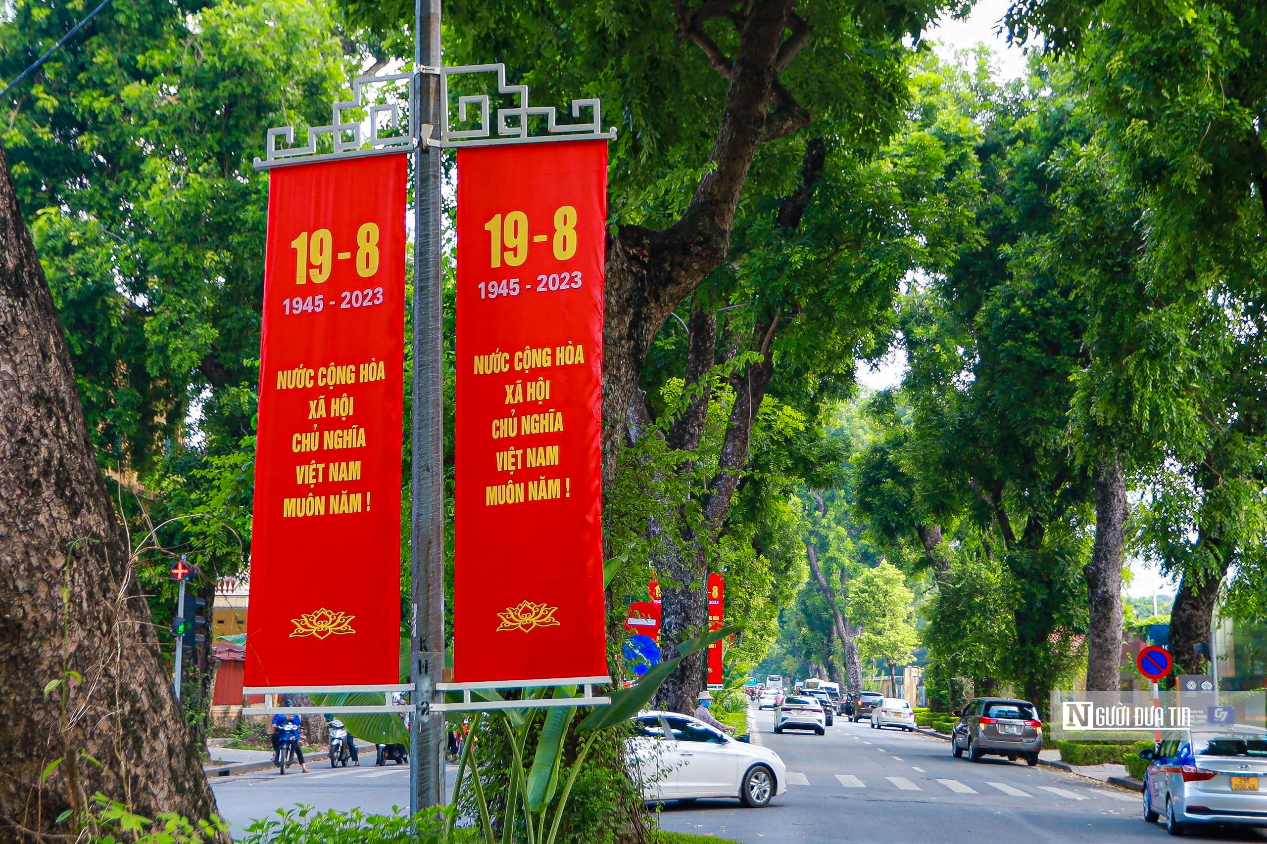 Sự kiện - Đường phố Hà Nội trang hoàng rực rỡ chào mừng Quốc khánh 2/9 (Hình 8).