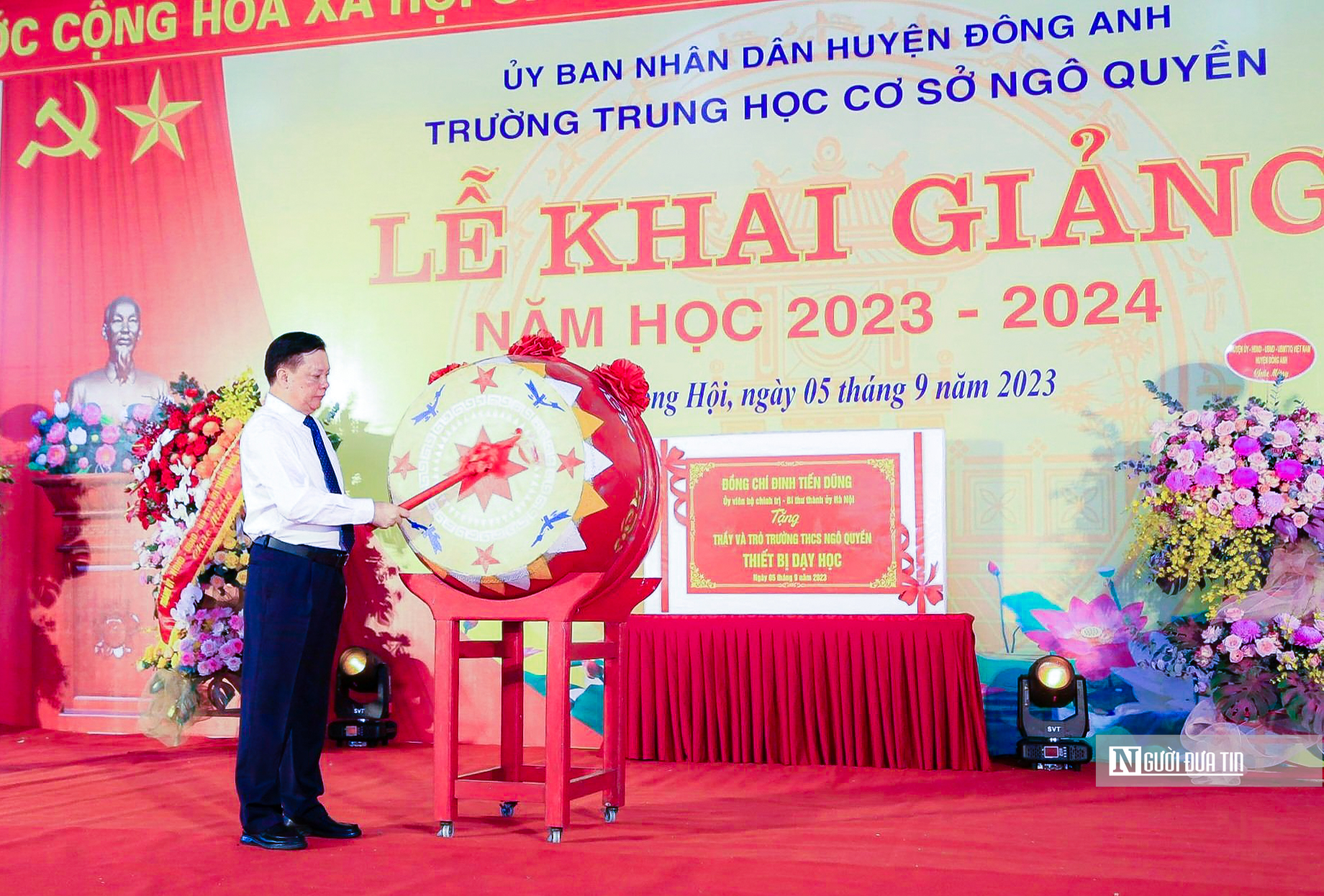 Giáo dục - Lãnh đạo Tp.Hà Nội dự và đánh trống khai giảng năm học mới (Hình 14).