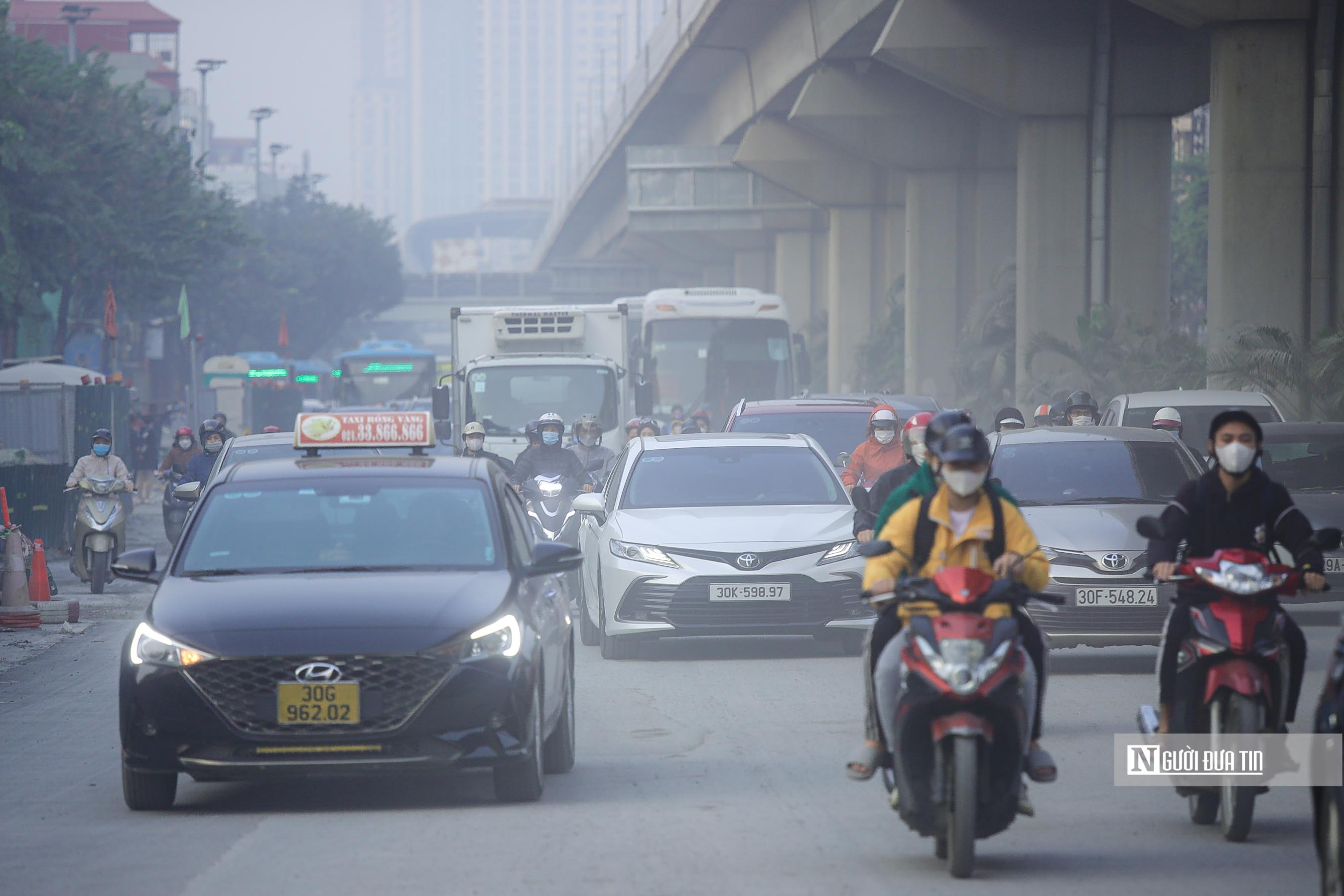 Dân sinh - Hà Nội: Người dân khổ sở 'bụi chồng bụi mùa ô nhiễm' (Hình 11).