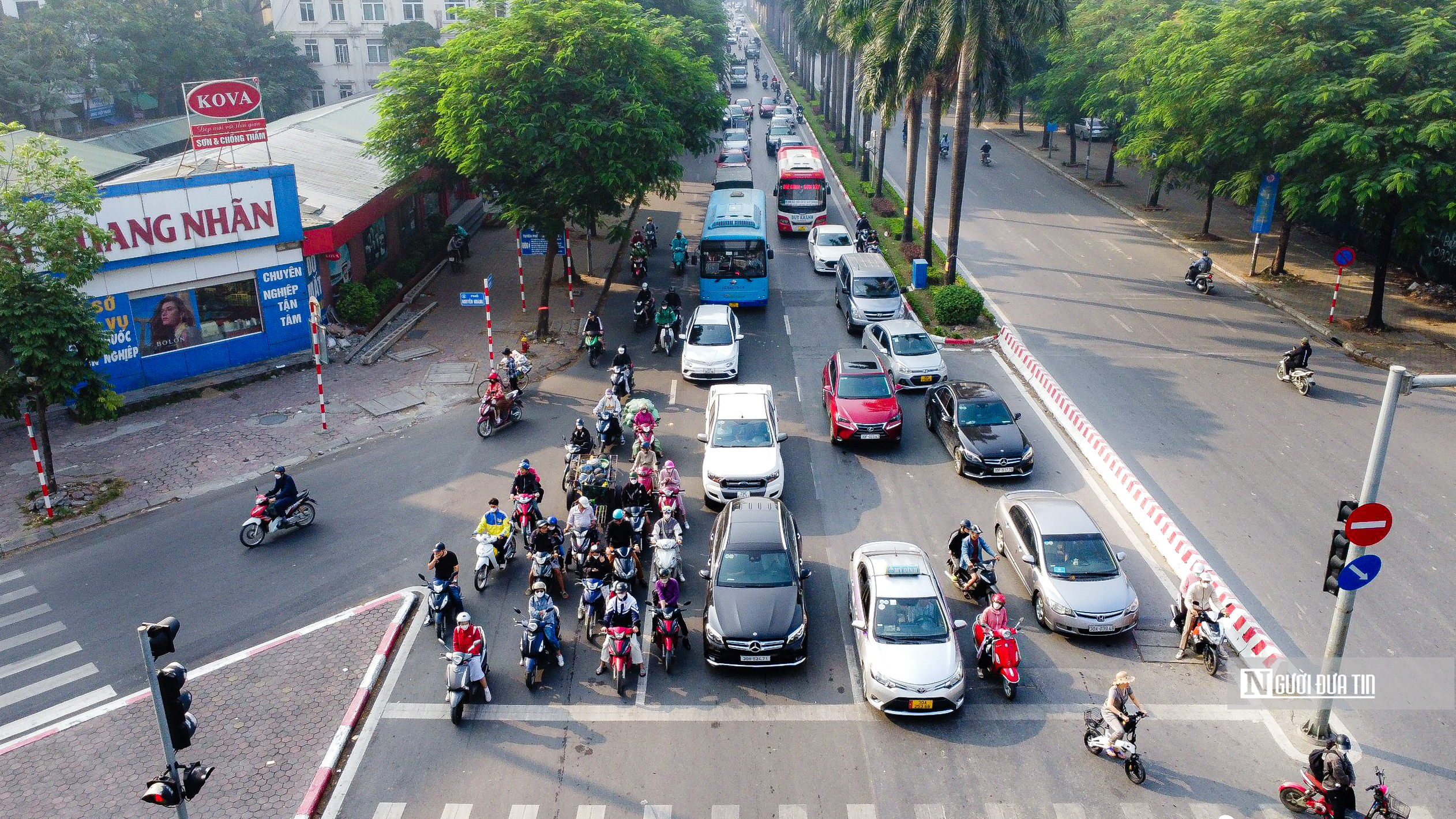 Dân sinh - Toàn cảnh nút giao không đèn đỏ đầu tiên ở Thủ đô sau 1 năm thí điểm (Hình 12).