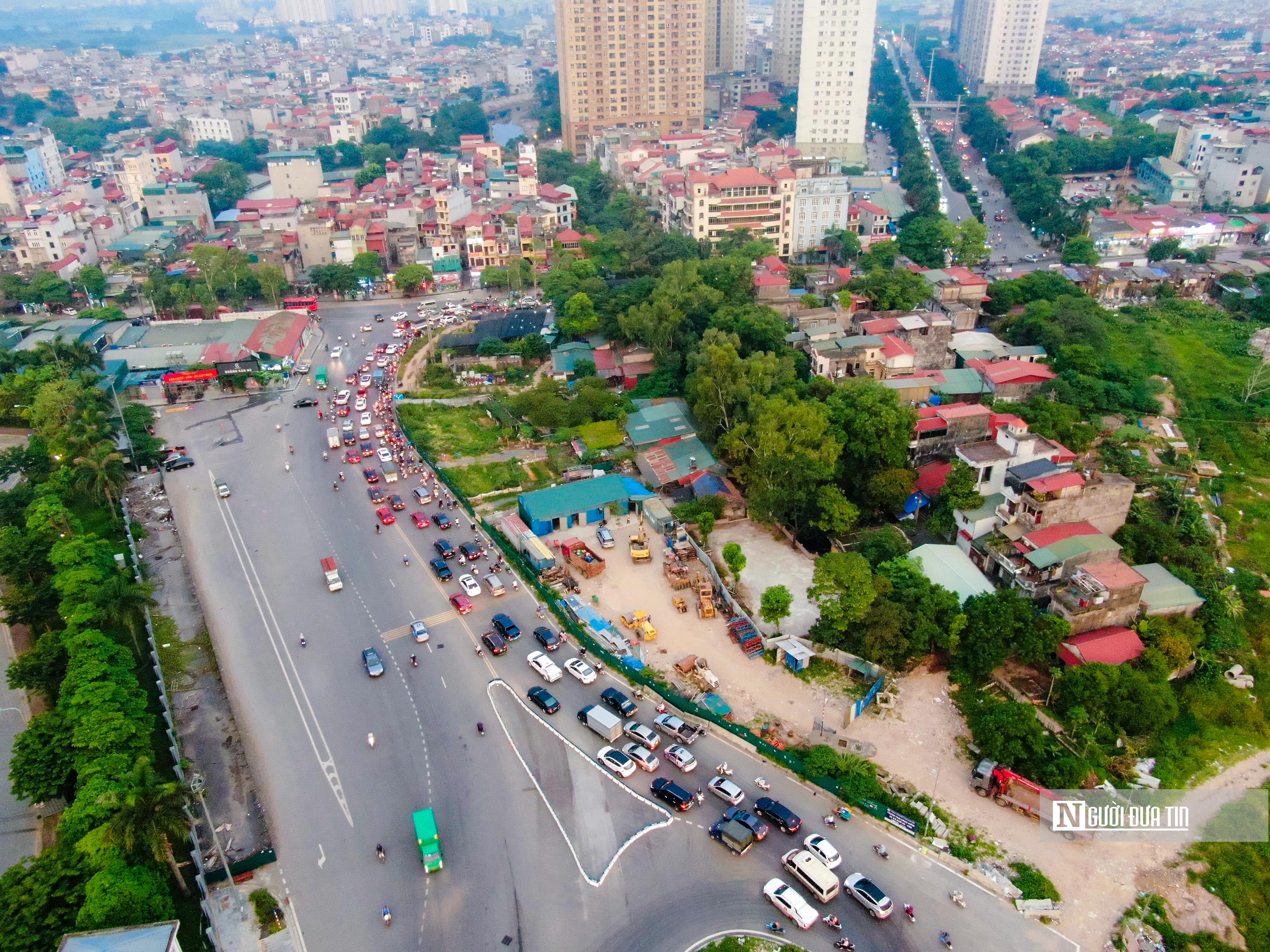 Dân sinh - Hà Nội: Cận cảnh cây cầu vượt bị 'bỏ quên' trên đại lộ nghìn tỷ (Hình 5).