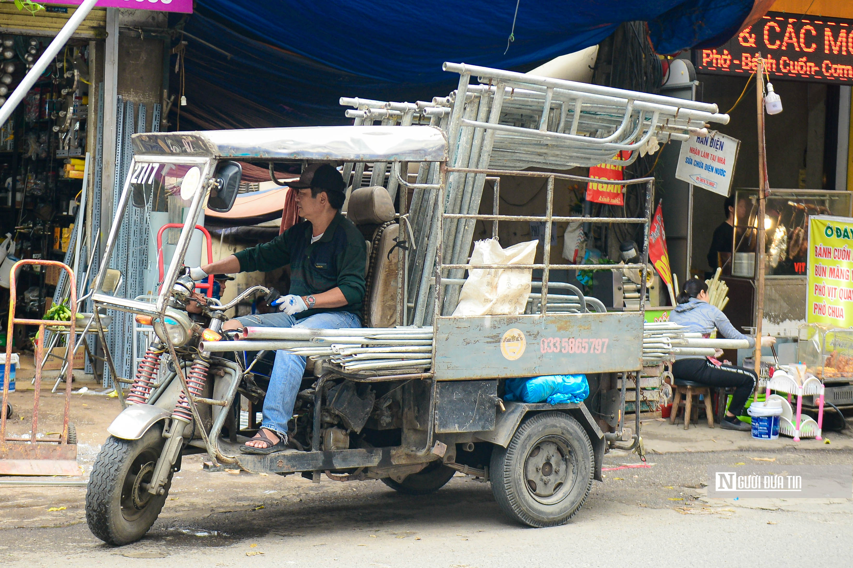 Dân sinh - Hà Nội: Truy quyét 'xe máy chém' trên đường phố (Hình 2).