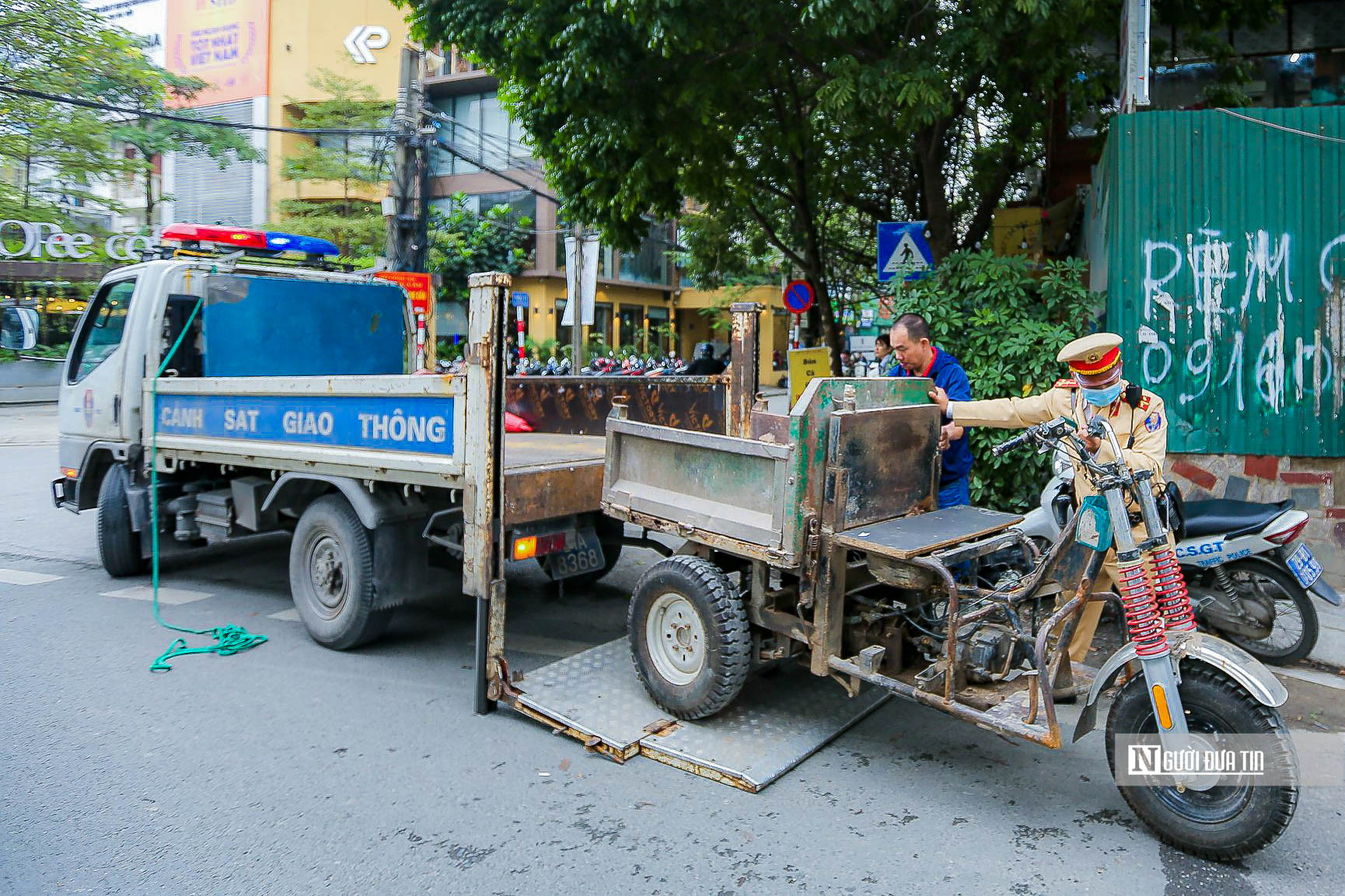 Dân sinh - Hà Nội: Truy quyét 'xe máy chém' trên đường phố (Hình 12).