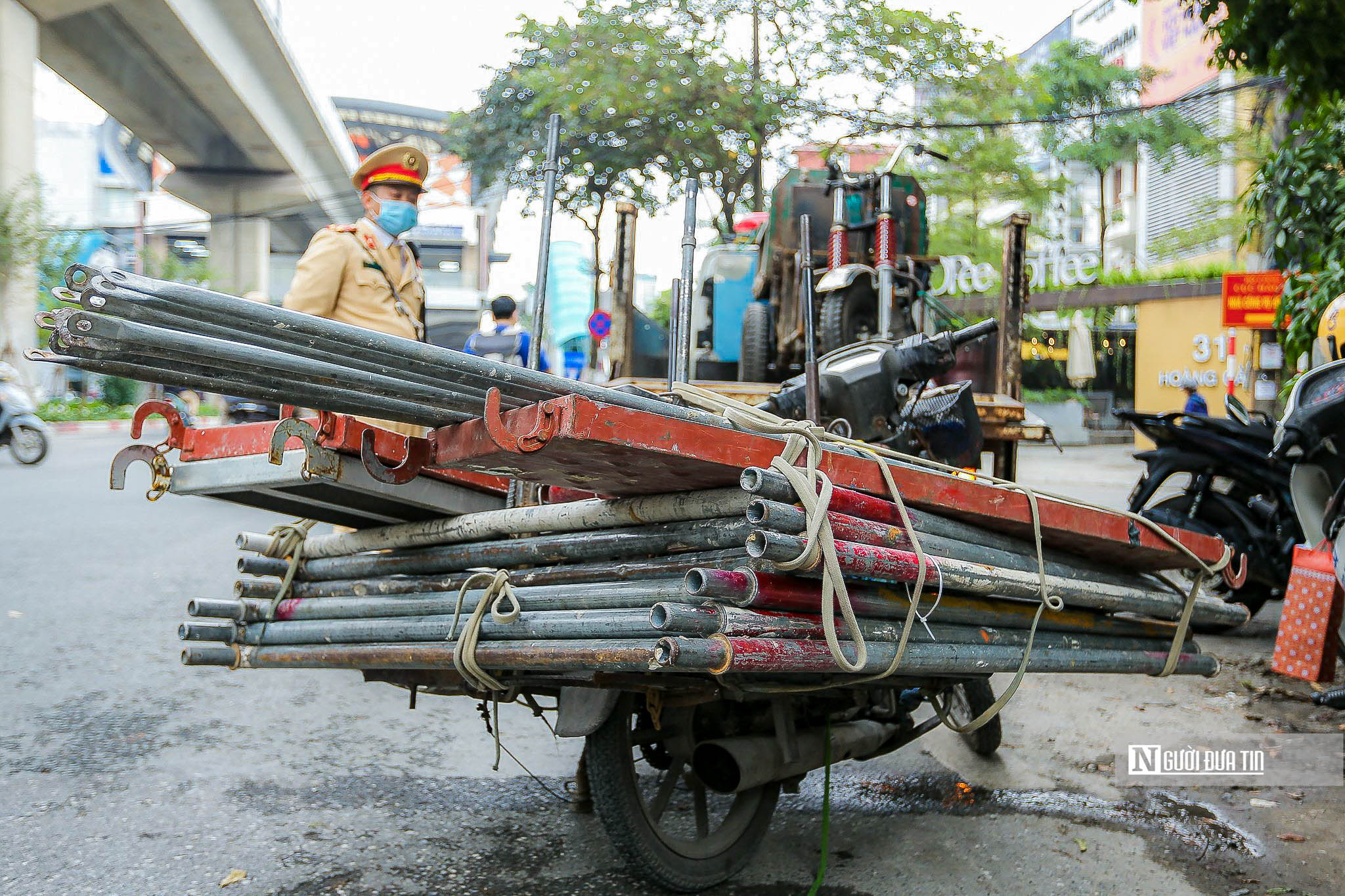 Dân sinh - Hà Nội: Truy quyét 'xe máy chém' trên đường phố (Hình 6).