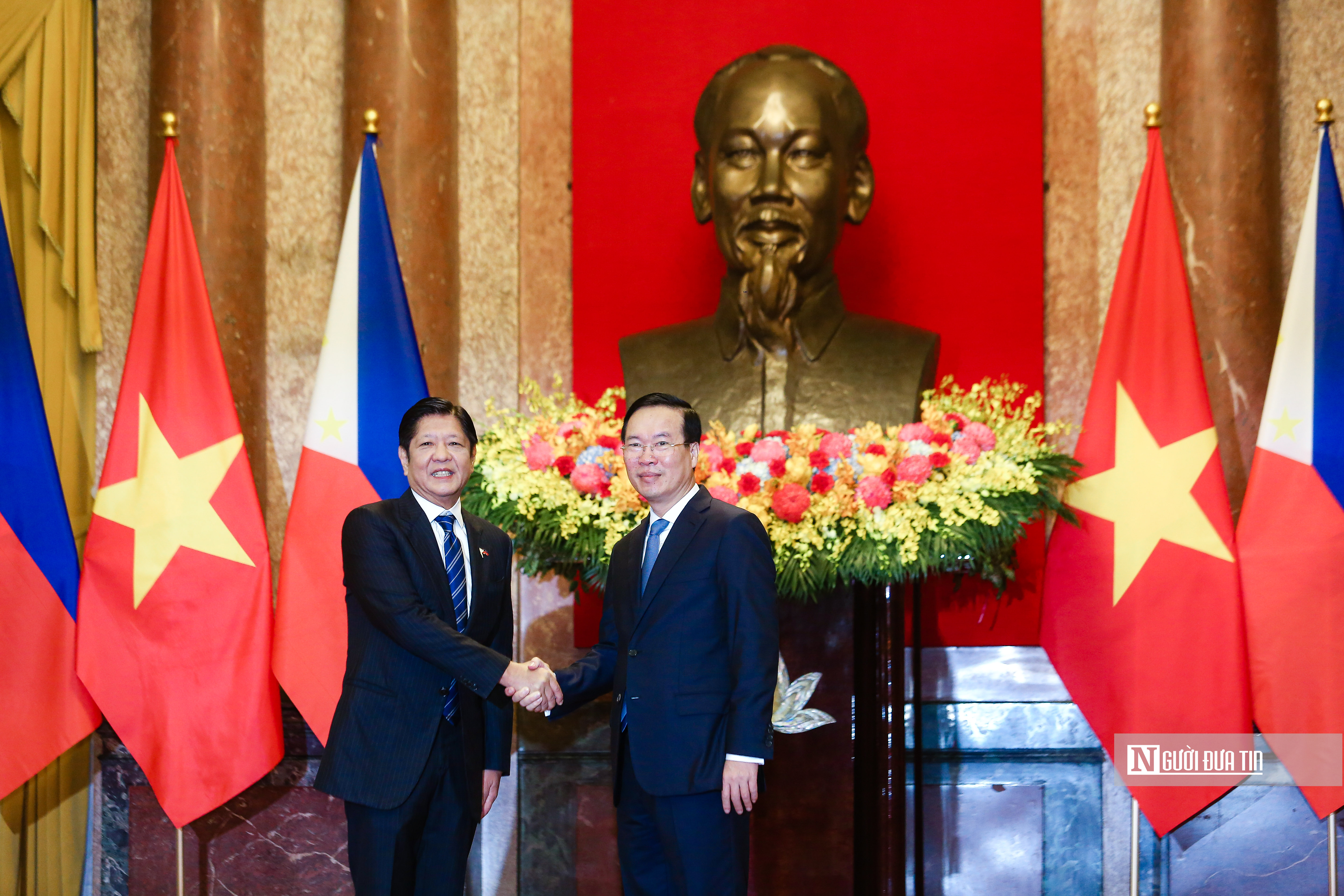 Tiêu điểm - Bắn 21 phát đại bác chào mừng Tổng thống Philippines thăm Việt Nam (Hình 10).