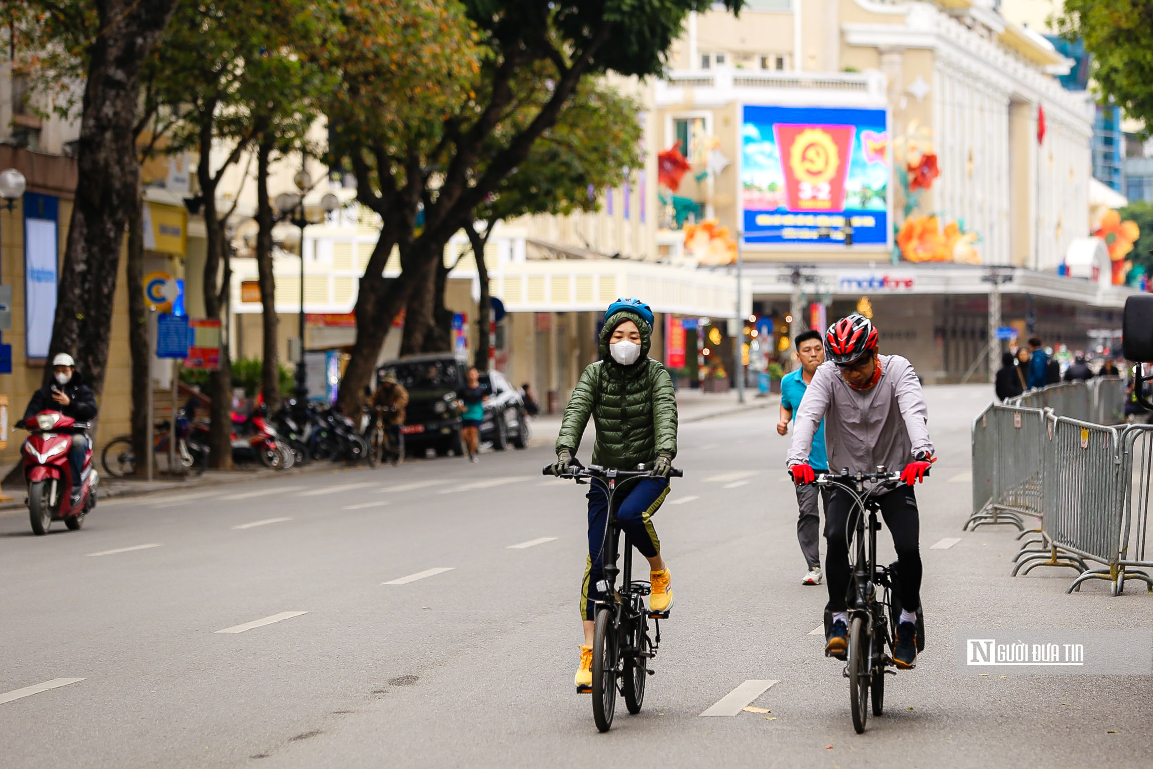 Dân sinh - Hà Nội yên bình ngày 30 Tết (Hình 7).