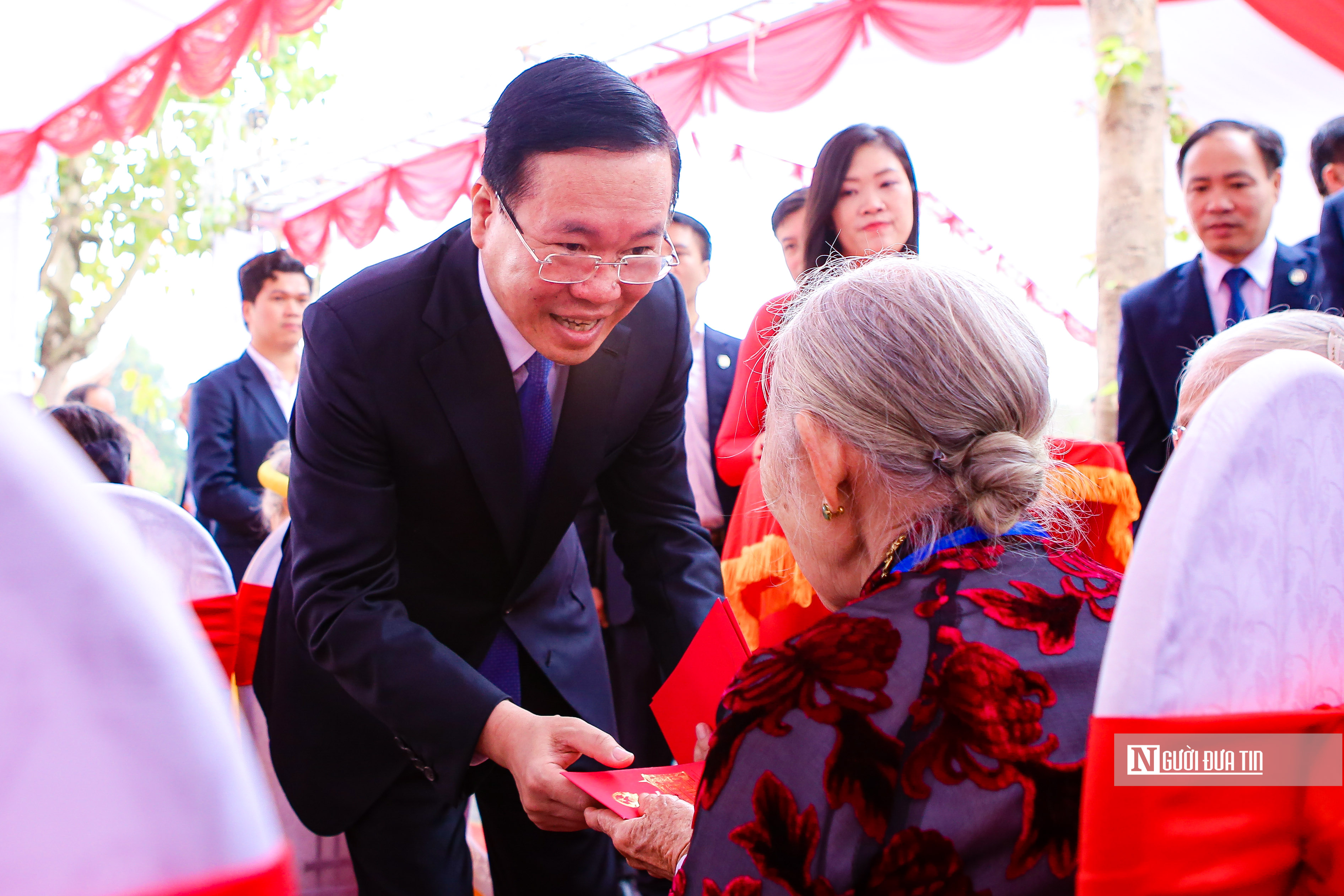 Tiêu điểm - Chủ tịch nước Võ Văn Thưởng khai bút đầu năm tại Hà Nội (Hình 7).