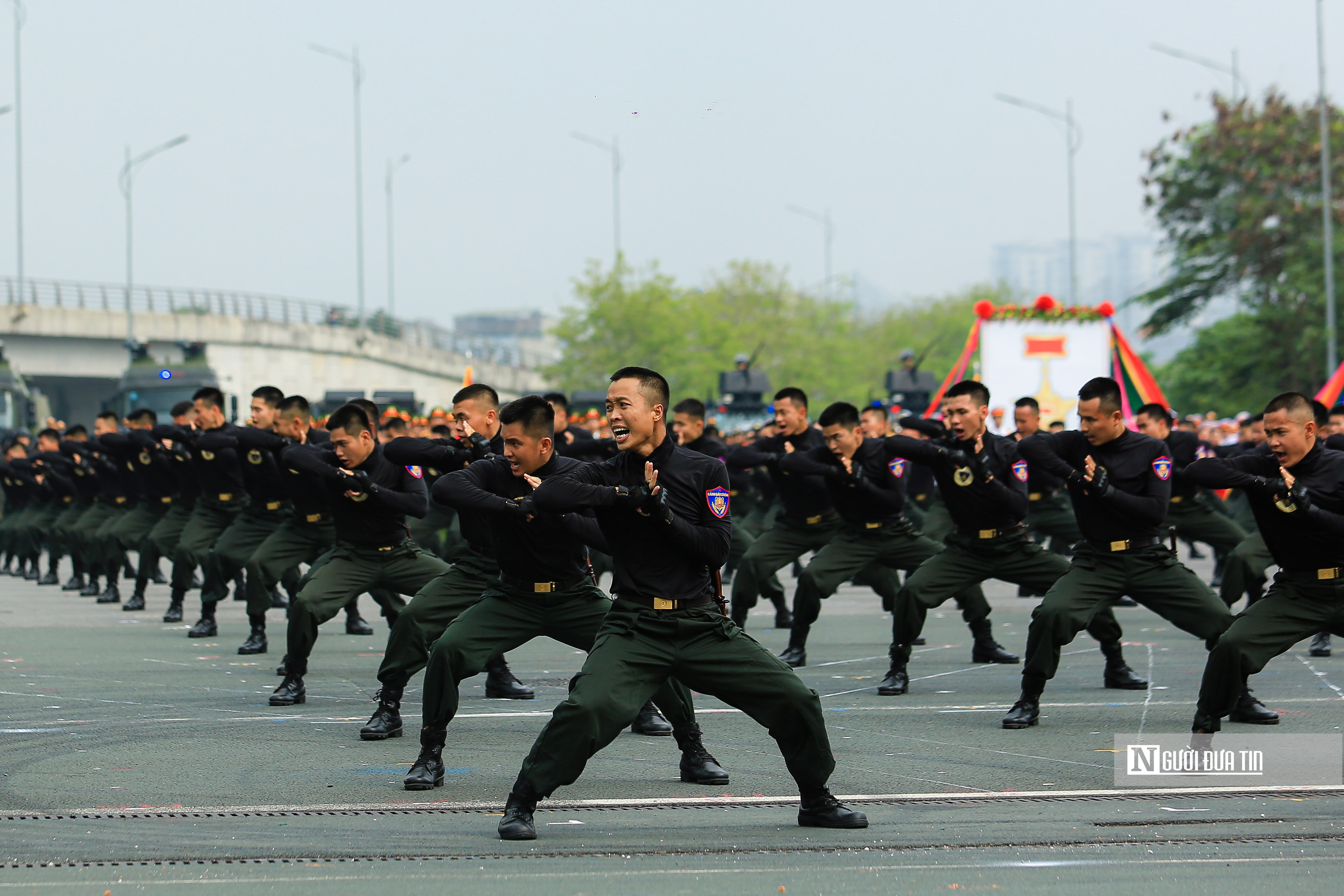 Tiêu điểm - Mãn nhãn màn biểu diễn của Cảnh sát cơ động (Hình 3).