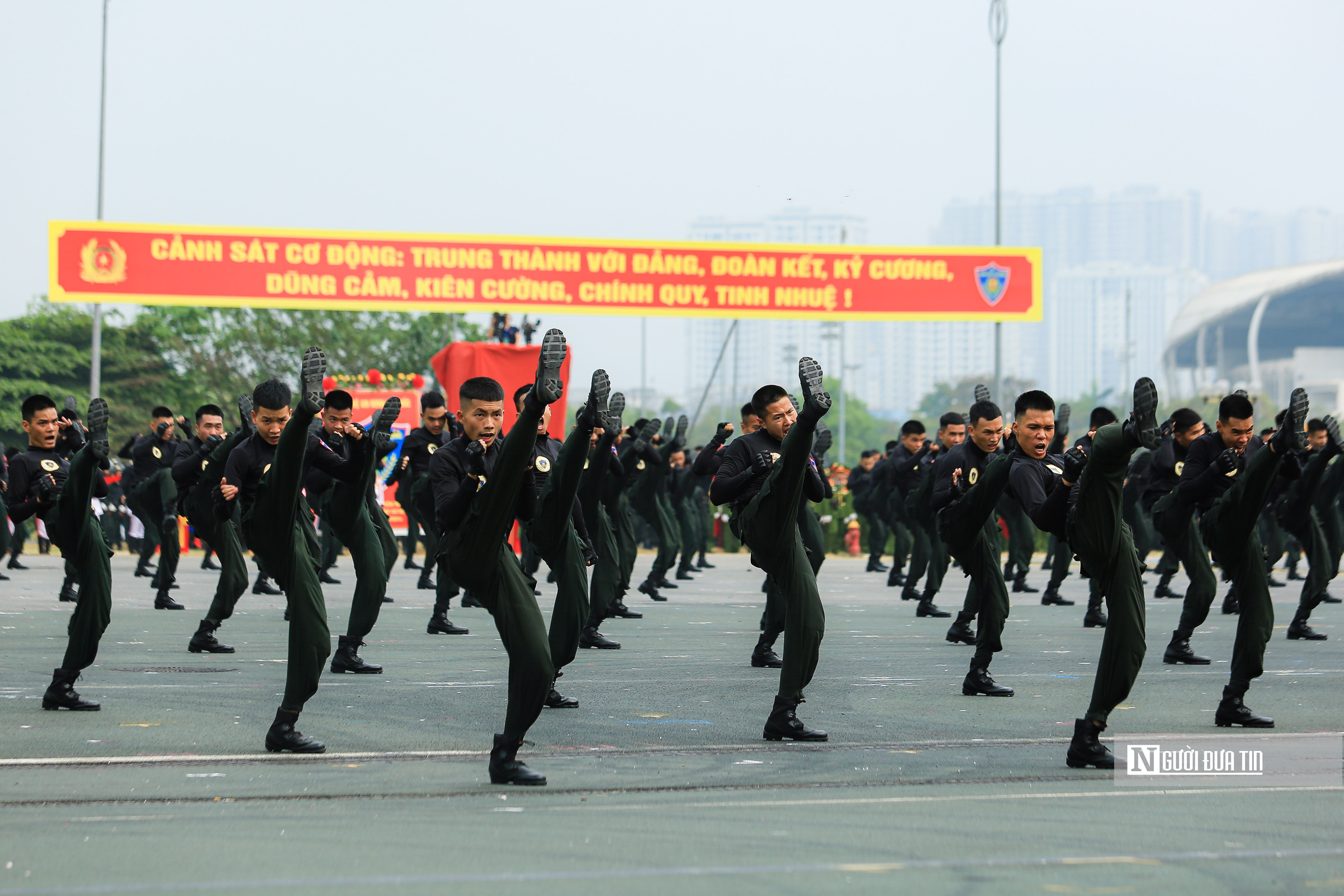 Tiêu điểm - Mãn nhãn màn biểu diễn của Cảnh sát cơ động (Hình 4).