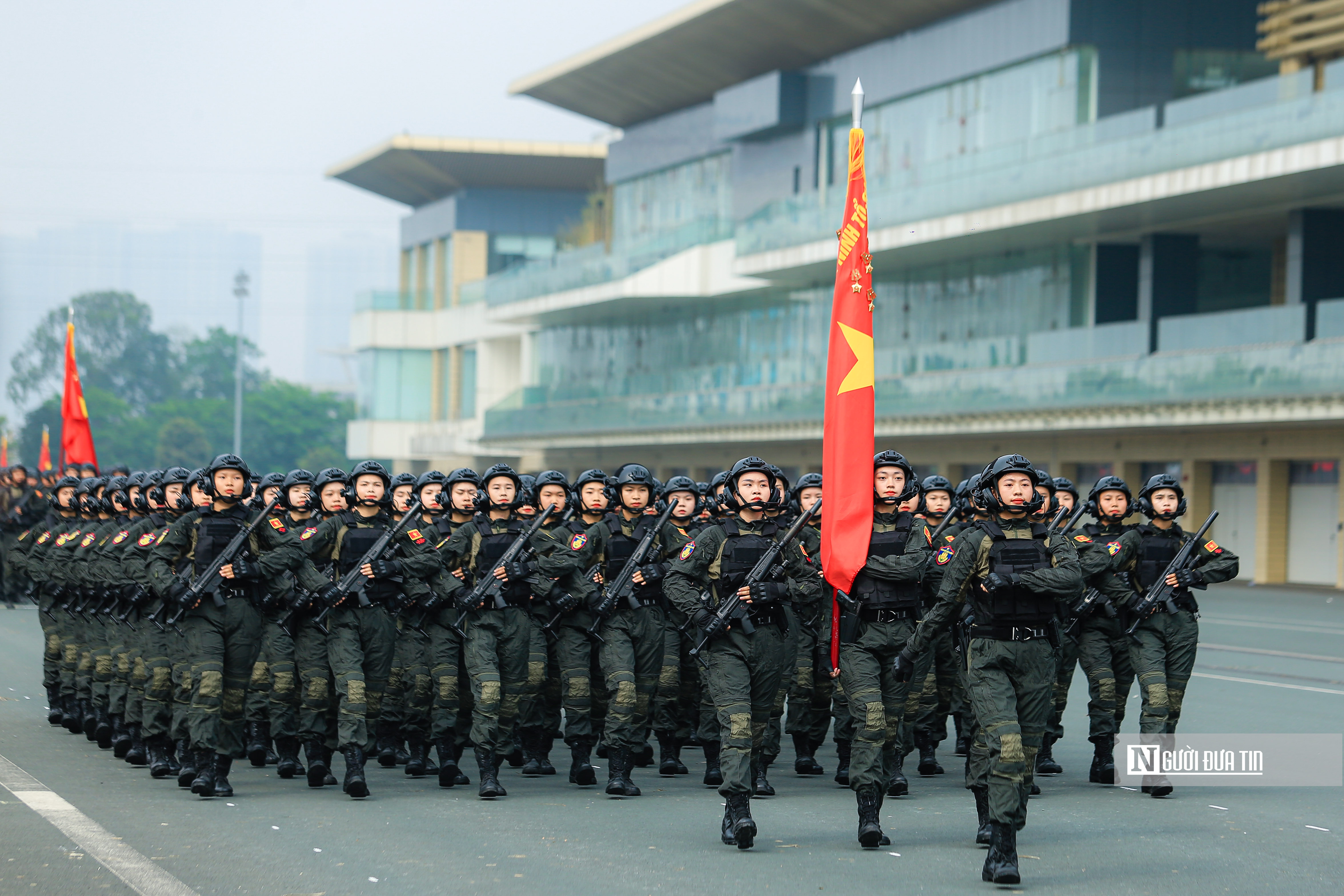 Sự kiện - Mãn nhãn xem màn diễu hành oai nghiêm của lực lượng Cảnh sát cơ động (Hình 12).