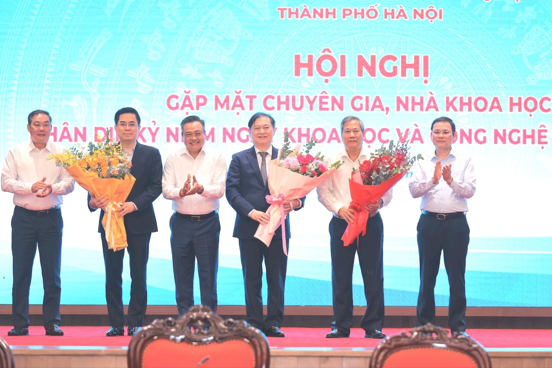 Sự kiện - Hà Nội tri ân các chuyên gia, nhà khoa học