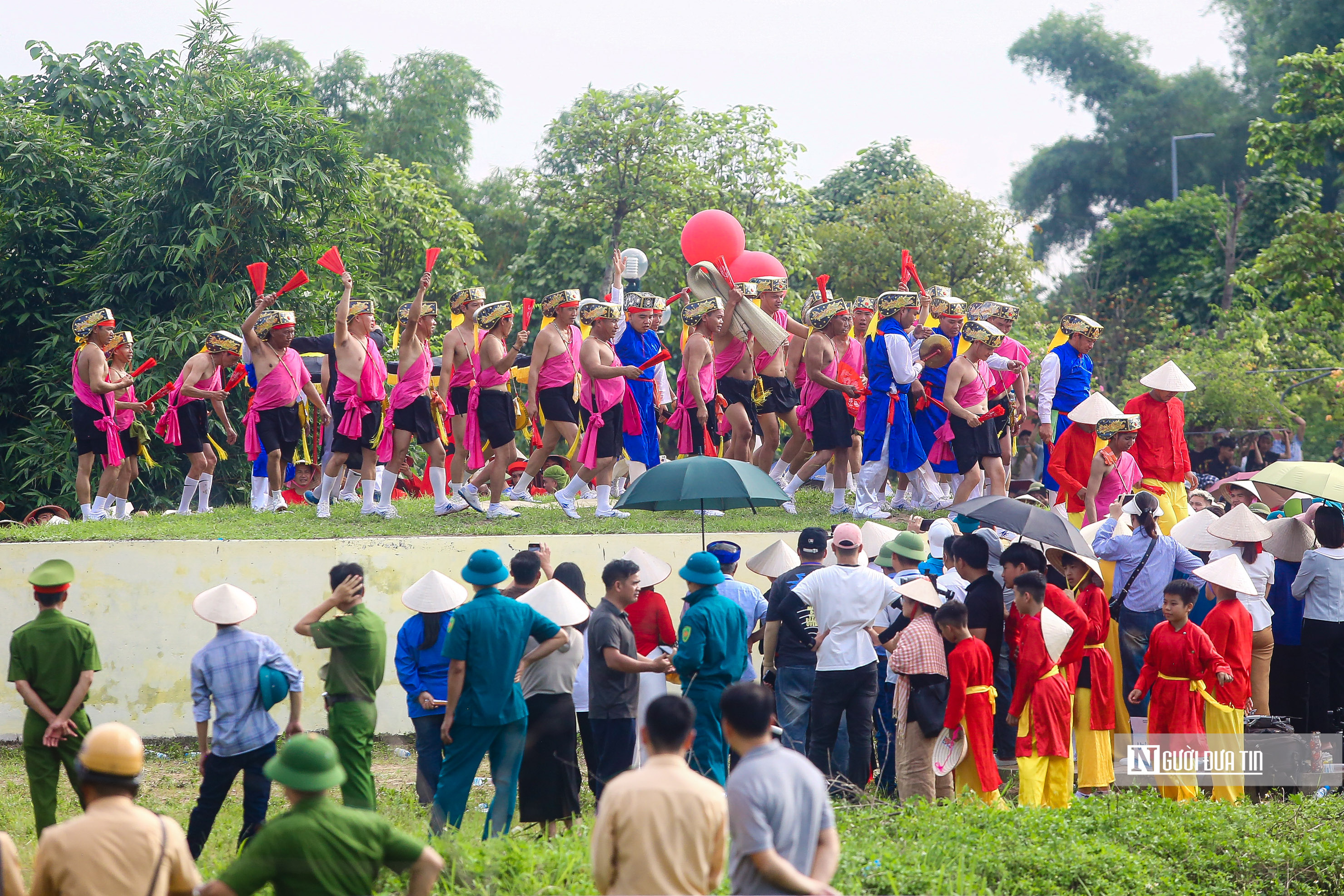 Văn hoá - Hà Nội: Hàng nghìn người xem tái hiện trận đánh của Thánh Gióng (Hình 18).