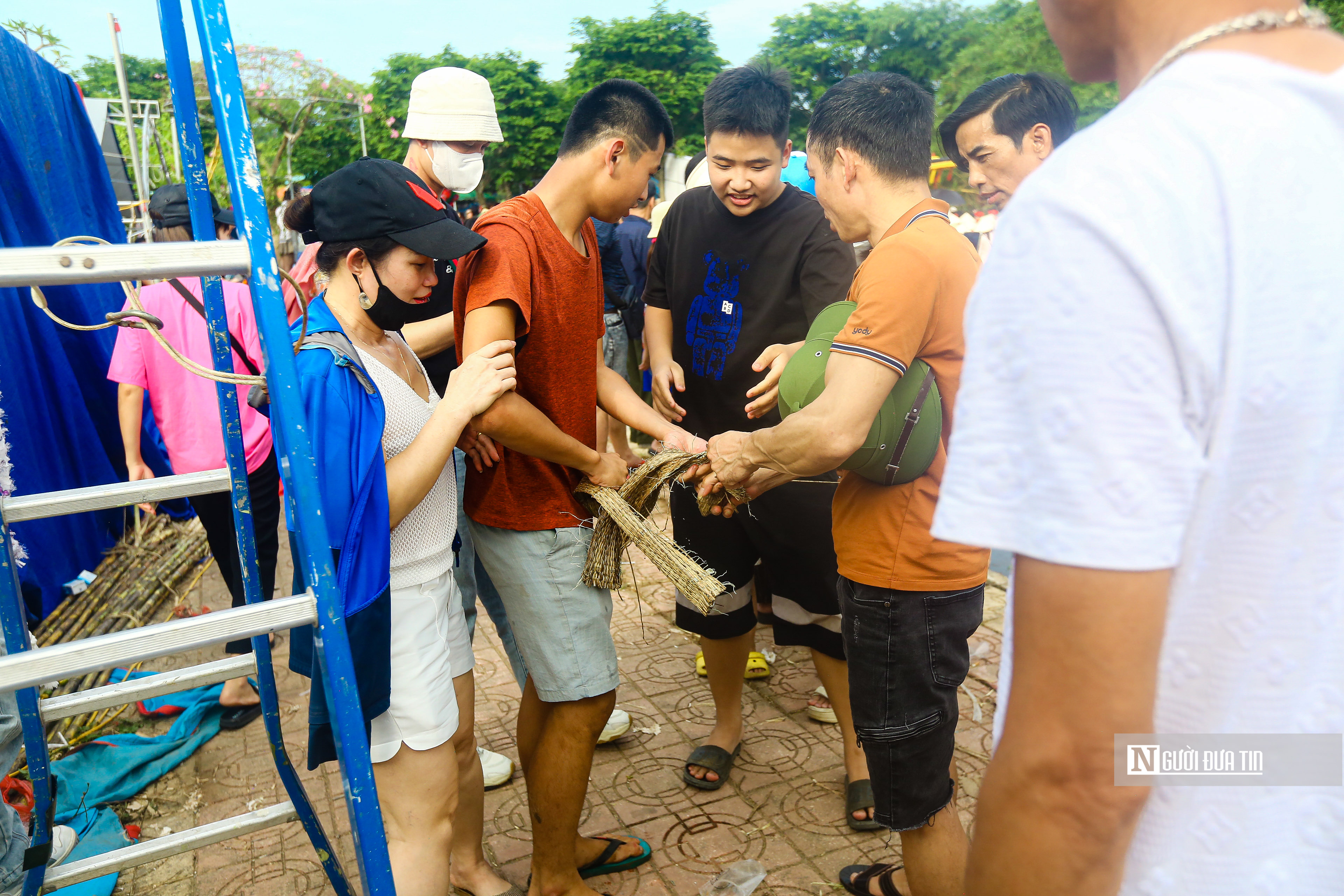 Văn hoá - Hà Nội: Hàng nghìn người xem tái hiện trận đánh của Thánh Gióng (Hình 19).