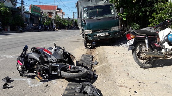 Tin nhanh - Lâm Đồng: Ô tô mất lái gây tai nạn liên hoàn, 3 người thương vong (Hình 2).