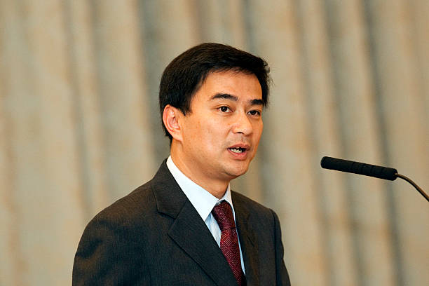 Tiêu điểm - Thừa nhận thất bại, Chủ tịch Đảng Dân chủ Thái Lan Abhisit Vejjajiva tuyên bố từ chức