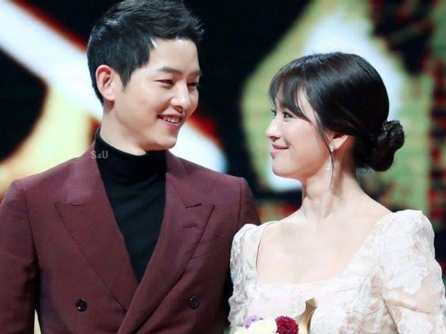 Ngôi sao - Song Hye Kyo ly hôn Song Joong Ki: Cái kết buồn của chuyện tình Hậu duệ mặt trời (Hình 3).