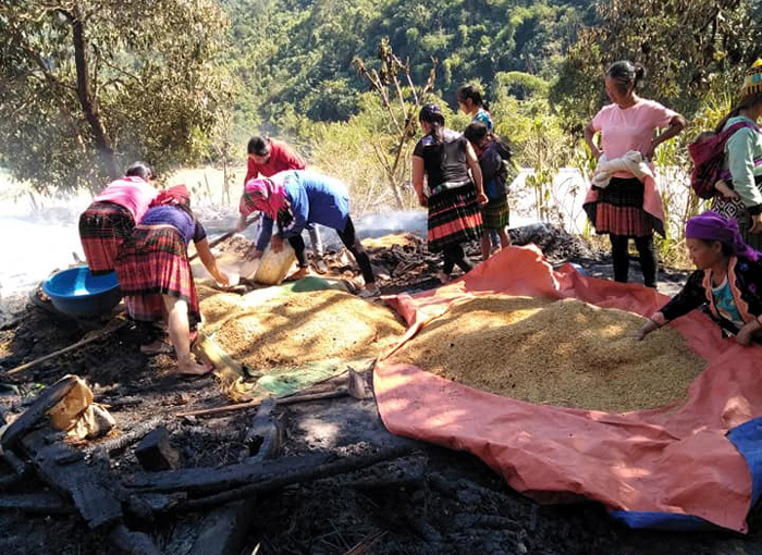 Tin nhanh - Điện Biên: Cháy nhà vì đốt lửa sưởi trong nhà gỗ (Hình 2).