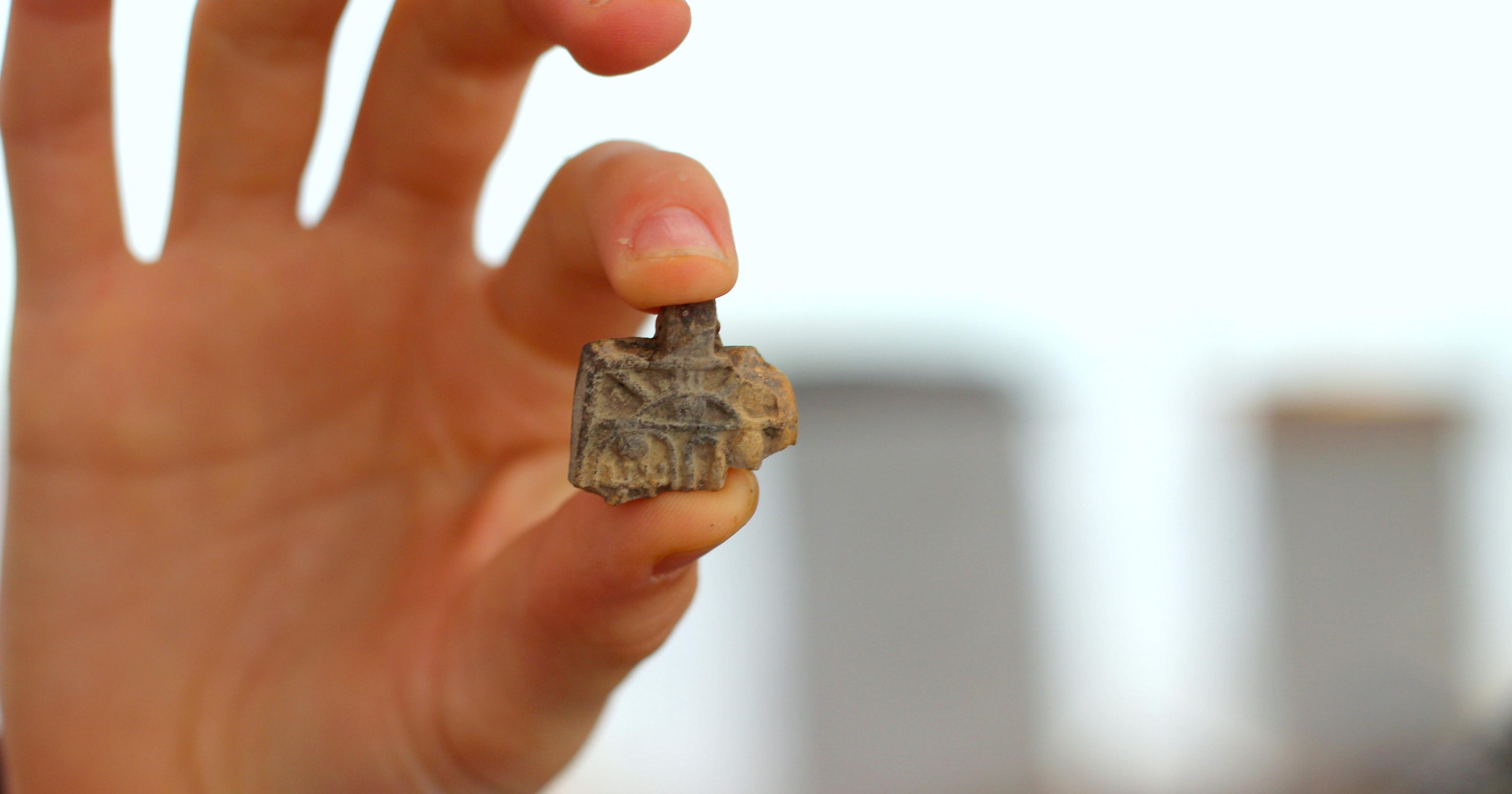 Cộng đồng mạng - Bé trai 12 tuổi tìm thấy thuyền cổ 4.000 tuổi chấn động giới khảo cổ (Hình 4).