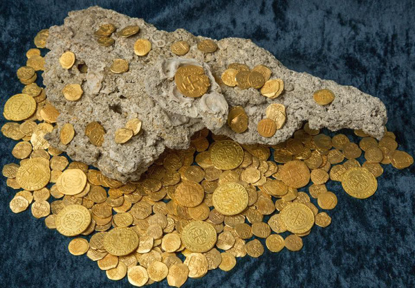 Cộng đồng mạng - May mắn thừa kế kho vàng 300 tuổi trị giá 100 tỷ dưới đáy biển