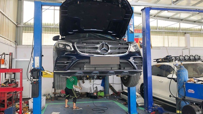 Cộng đồng mạng - Mẹo xóa vết xước trên xe ô tô Mercedes-Benz GLC 300 siêu hiệu quả (Hình 2).