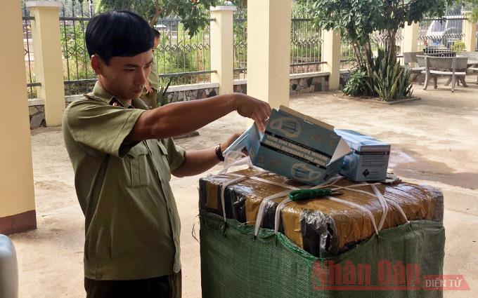 An ninh - Hình sự - Bình Định: Tạm giữ 70.500 khẩu trang không chứng minh được nguồn gốc