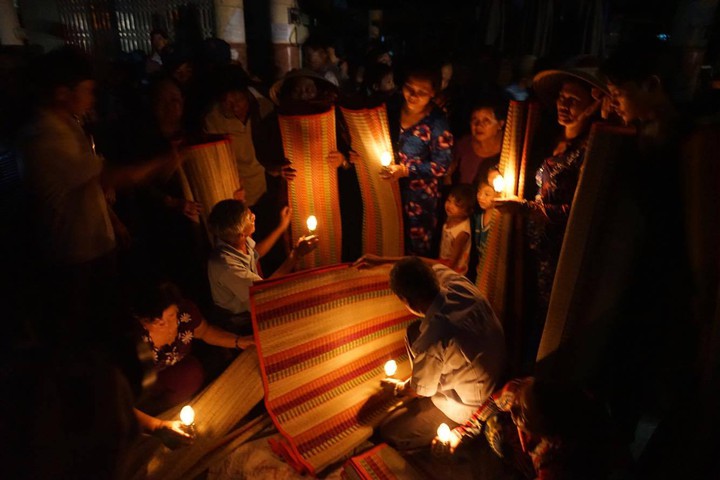 Văn hoá - Ánh sáng và bóng tối độc đáo trong phiên 'chợ ma' (Hình 3).