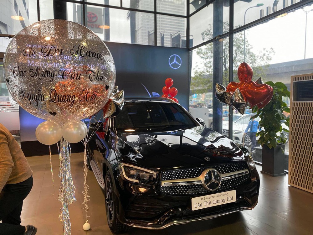 Tiêu dùng & Dư luận - Xế hộp Mercedes-Benz tiền tỷ của Quang Hải có gì đặc biệt? (Hình 4).