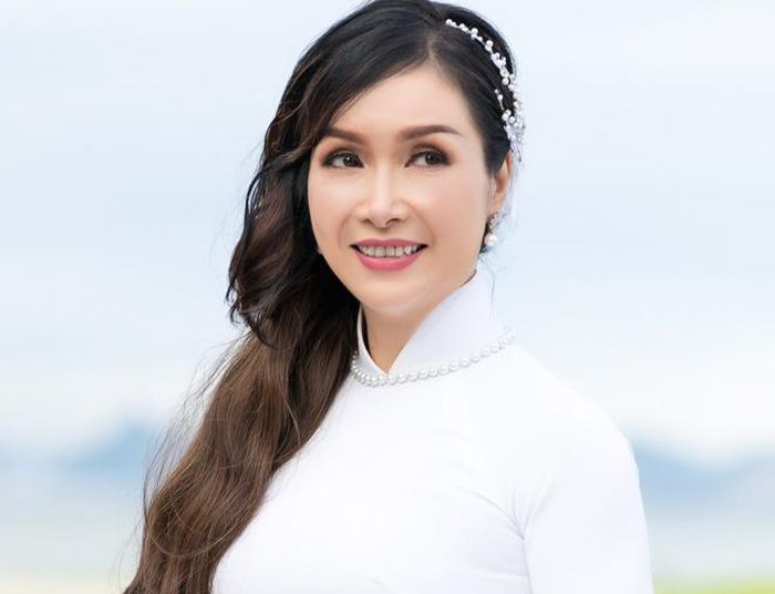 Giải trí - Hoa hậu Việt Nam thấp nhất lịch sử sau 33 năm đăng quang giờ ra sao? (Hình 6).