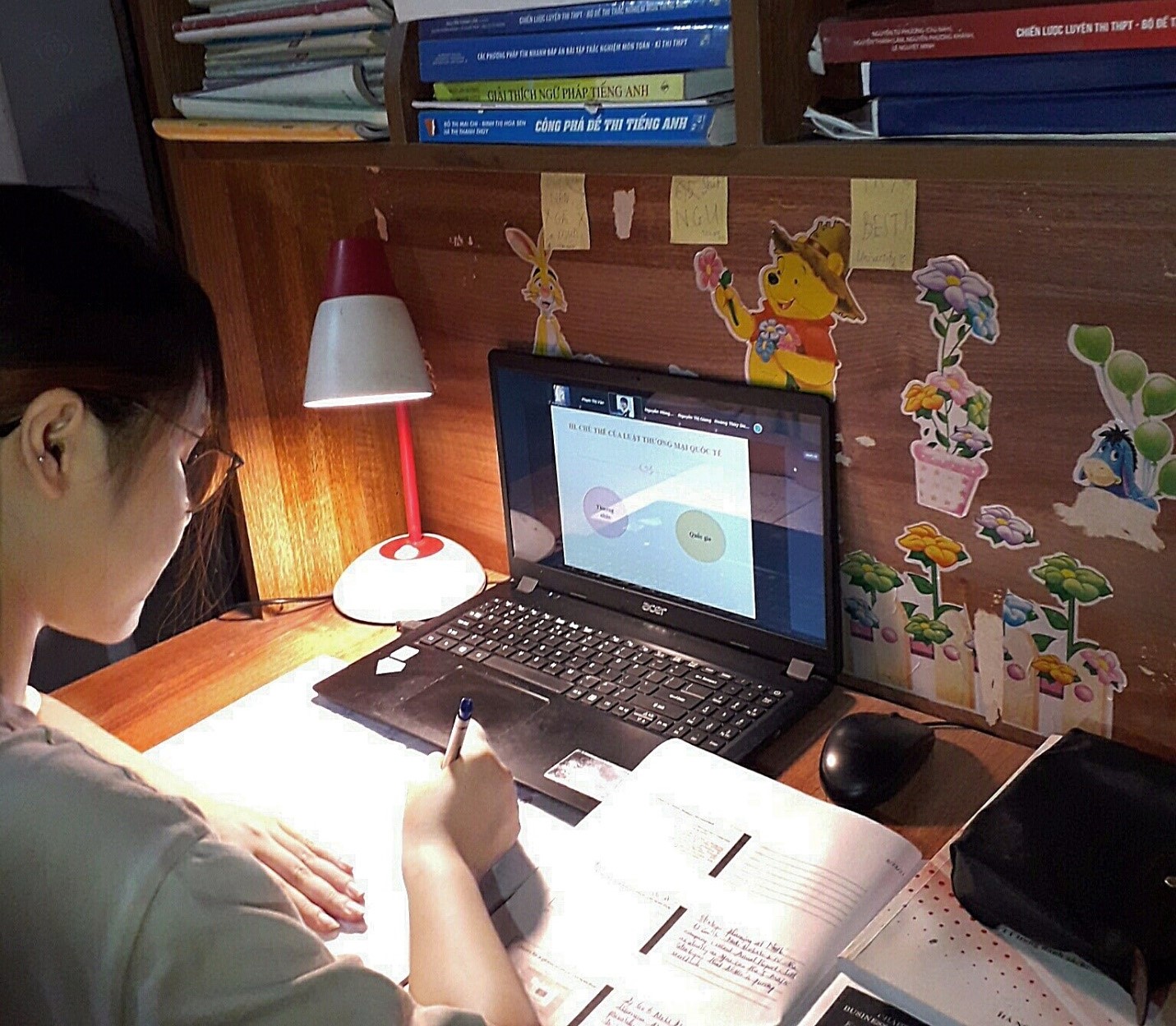 Giáo dục - Linh hoạt kế hoạch giảng dạy, “gỡ khó” cho sinh viên học trực tuyến