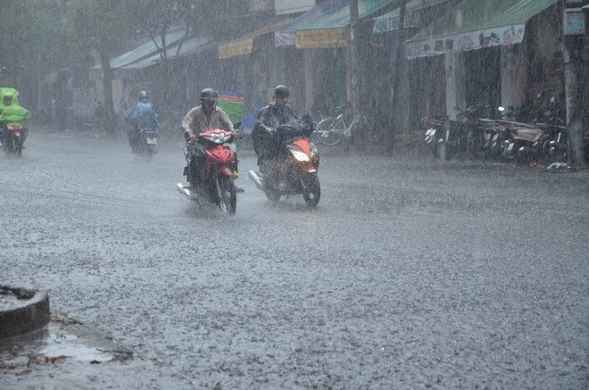 Xã hội - Dự báo thời tiết 22/9/2021: Miền Trung mưa dông kéo dài nhiều ngày