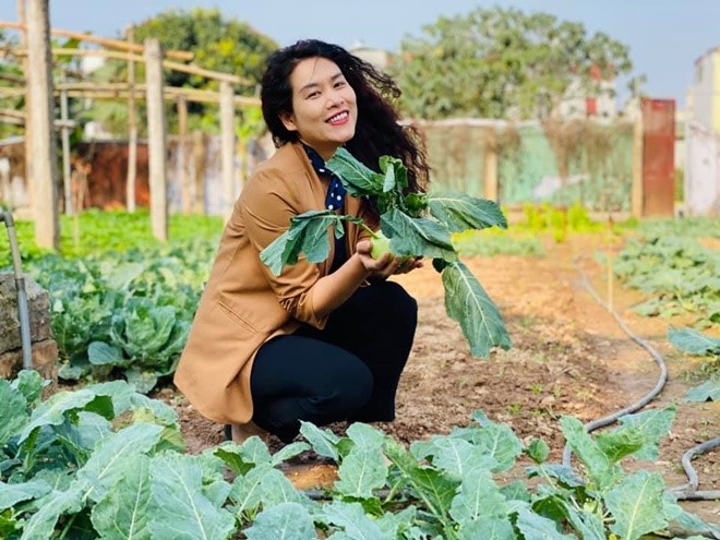 Văn hoá - Vẻ đẹp giản dị của diễn viên vào vai vợ của ông trùm trong phim “Bão ngầm”  (Hình 8).