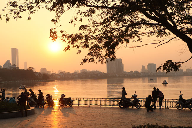 X&atilde; hội - Dự b&aacute;o thời tiết ng&agrave;y 6/5/2022: H&agrave; Nội vẫn nắng nhẹ