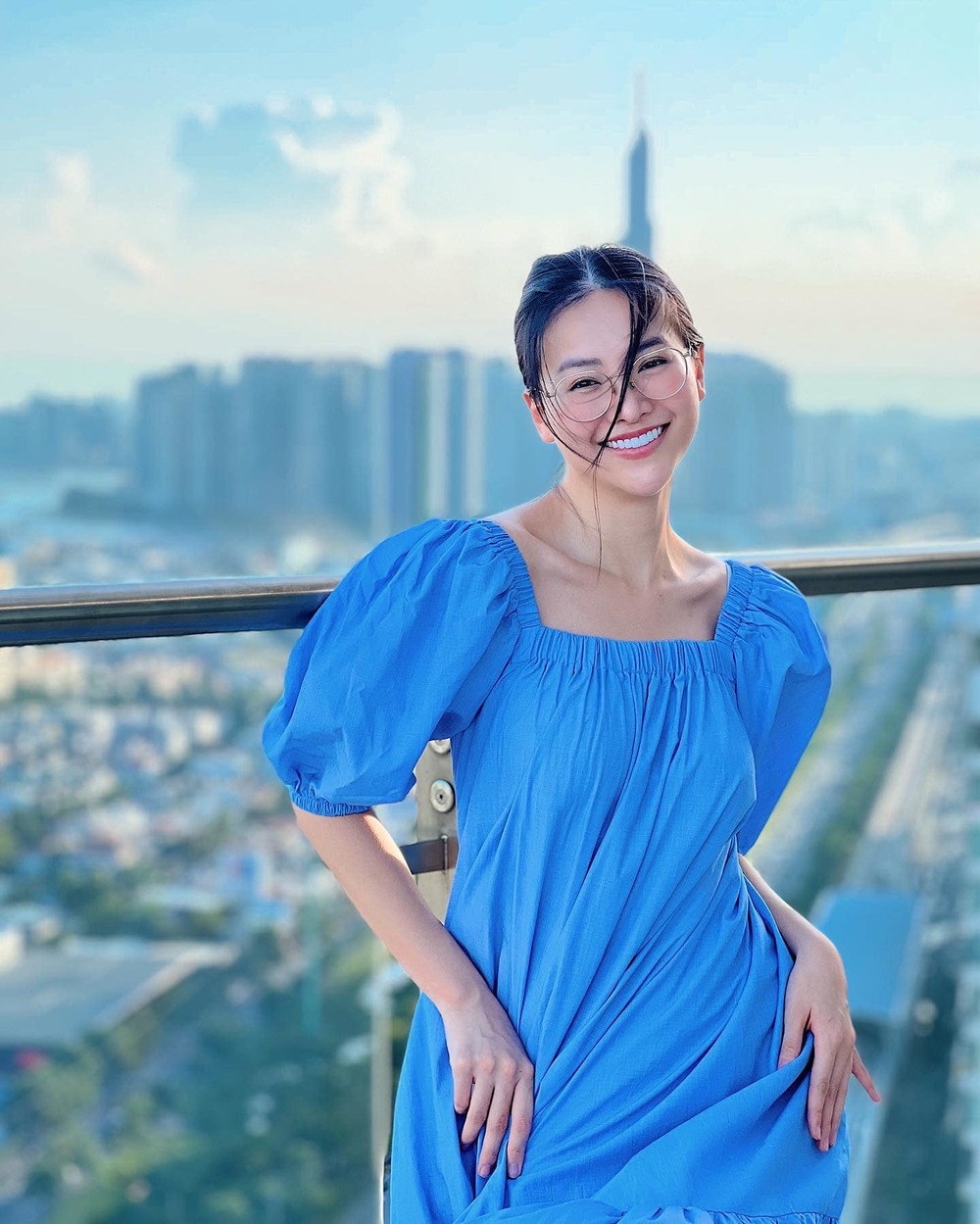 Giải trí - Không chỉ xinh đẹp, Phương Khánh còn khiến khán giả trầm trồ khi ở penthouse triệu đô (Hình 4).