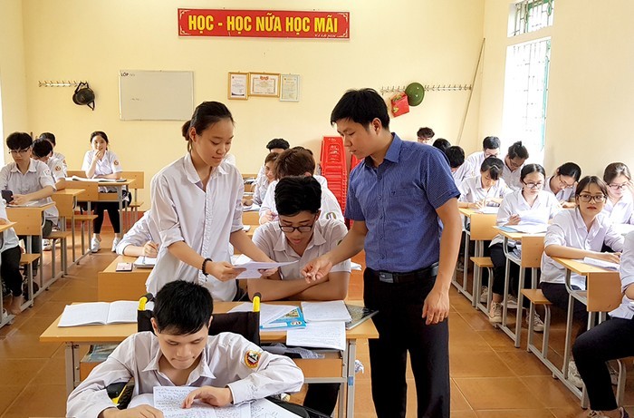 Xã hội - Bản tin 4/6: Nữ sinh ngạt khí trong ôtô không được đặc cách vào lớp 10 (Hình 2).