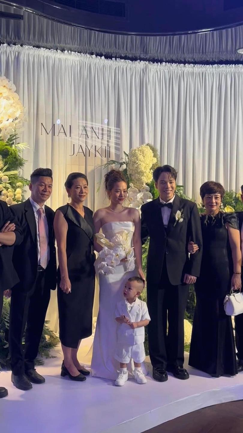 Giải trí - Ca sĩ Jaykii đám cưới với hotgirl Mai Anh sau 2 năm 'về chung nhà'