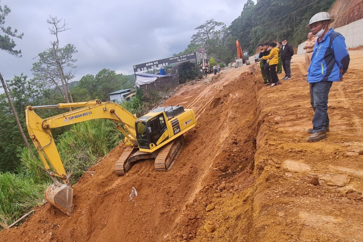 Xã hội - Bản tin 19/6: Bộ GD&ĐT nói về bỏ quy định đào tạo chất lượng cao bậc đại học (Hình 3).