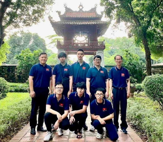 Xã hội - Bản tin 13/7: Chân dung 6 học sinh Việt Nam giành huy chương Olympic Toán học quốc tế 2023