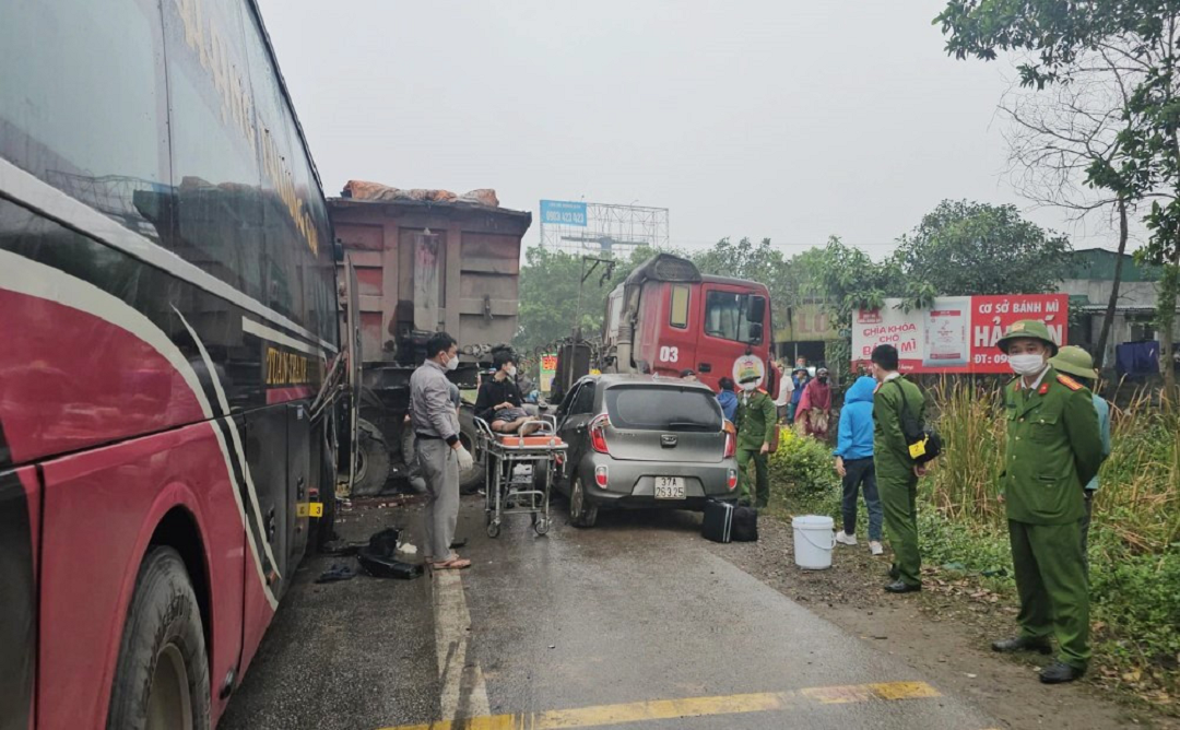 Xã hội - Bản tin 24/2: Sở GD&ĐT Hà Nội ủy quyền cho hiệu trưởng giải quyết thủ tục chuyển trường (Hình 3).