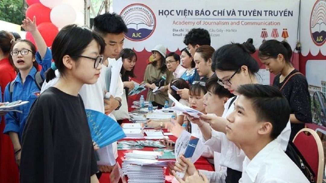 Dân sinh - Bản tin 2/3: Học viện Báo chí và Tuyên truyền tuyển 2.400 chỉ tiêu năm 2024; 4 mẹ con nghi nhảy cầu Đông Trù được tìm thấy ở quê...