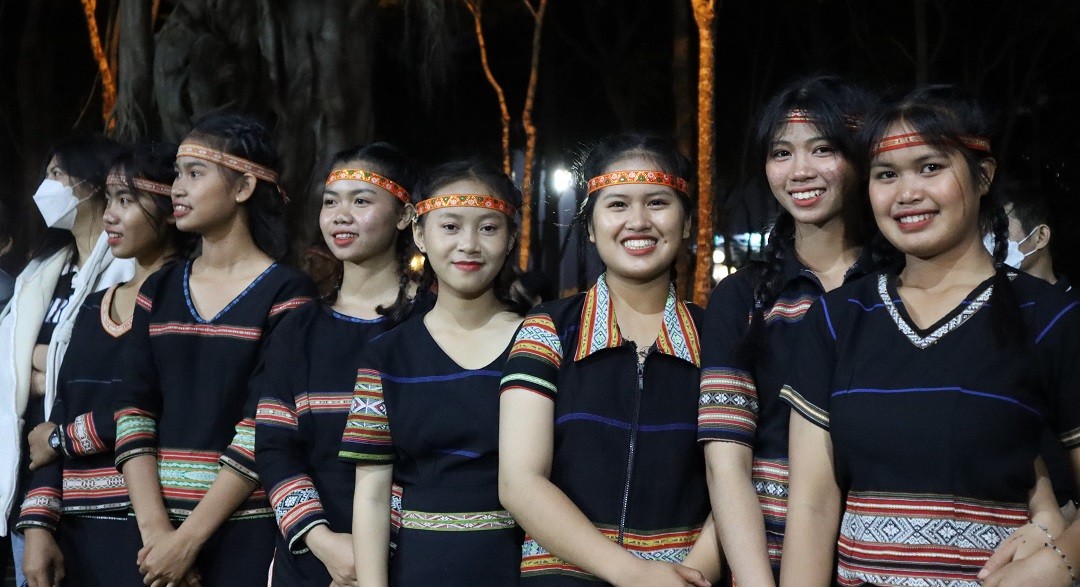 Đa chiều - Văn hóa ngập ngừng (Hình 2).