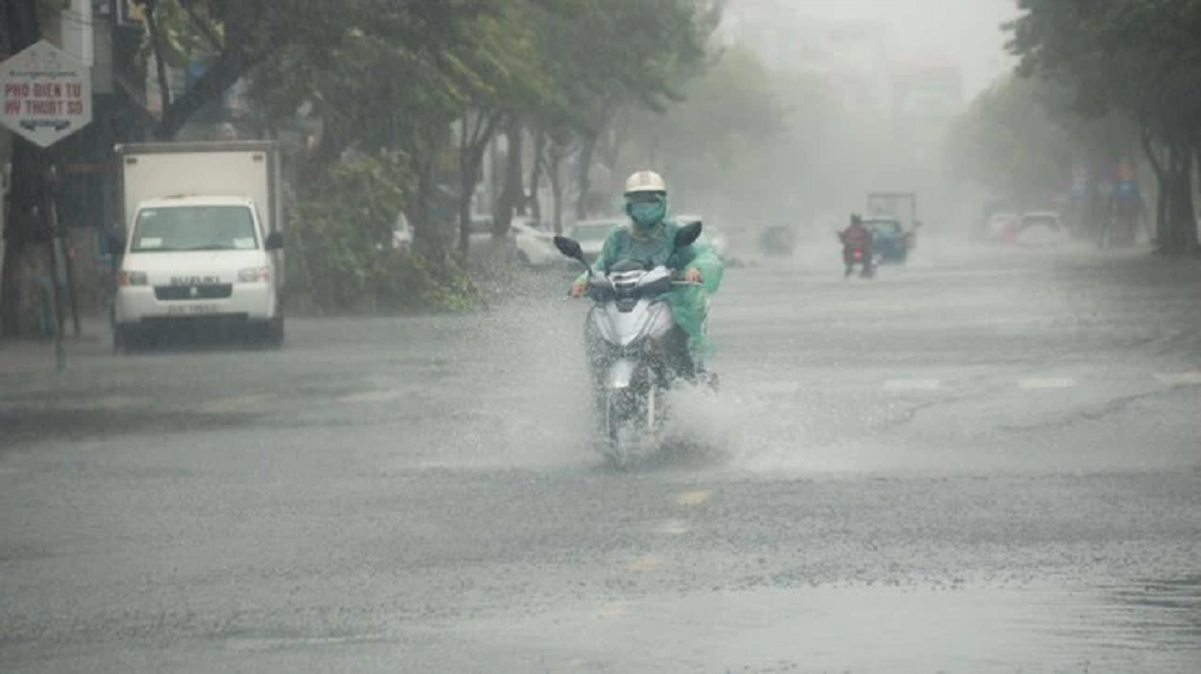 Xã hội - Tin mới nhất về đợt không khí lạnh yếu: Cảnh báo mưa dông giờ tan tầm