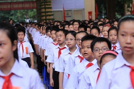 Dân sinh - Phụ huynh “méo mặt” vì tiền đồng phục năm học mới