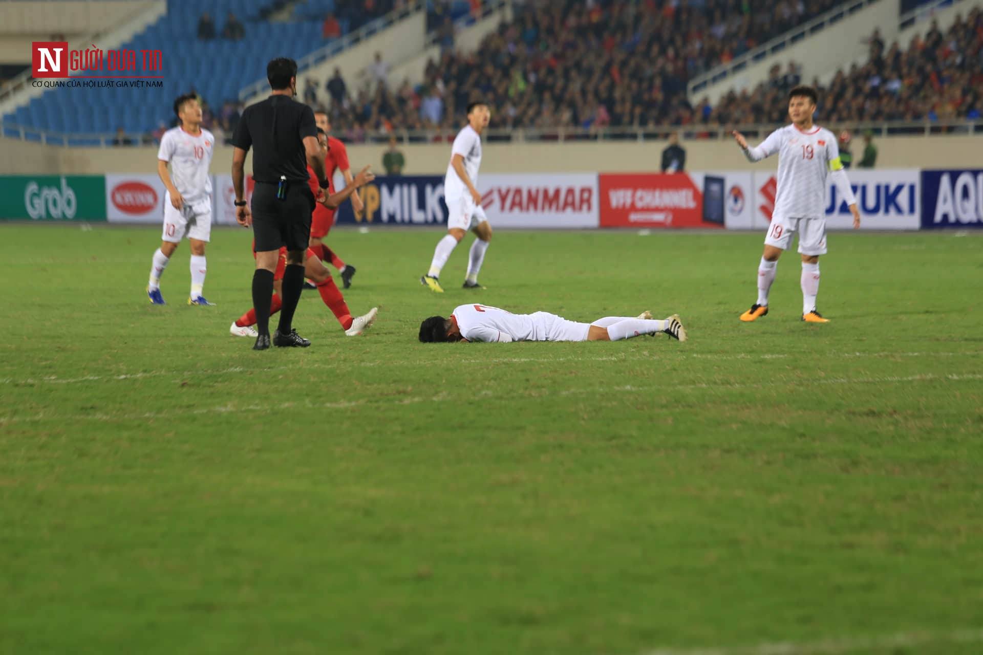 Thể thao - Chùm ảnh những pha vào bóng nguy hiểm của U23 Indonesia trong trận gặp U23 Việt Nam (Hình 3).