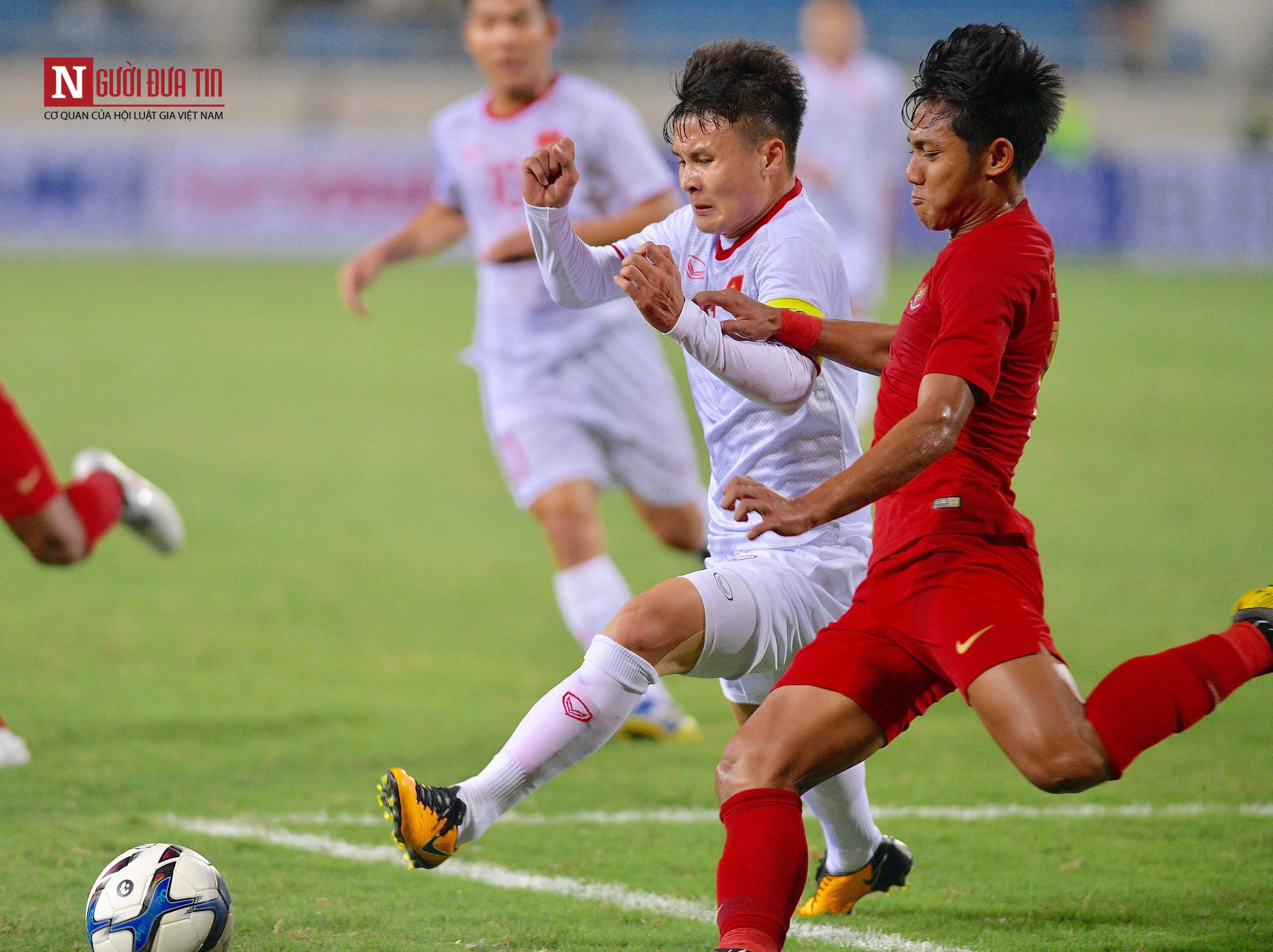 Thể thao - Chùm ảnh những pha vào bóng nguy hiểm của U23 Indonesia trong trận gặp U23 Việt Nam