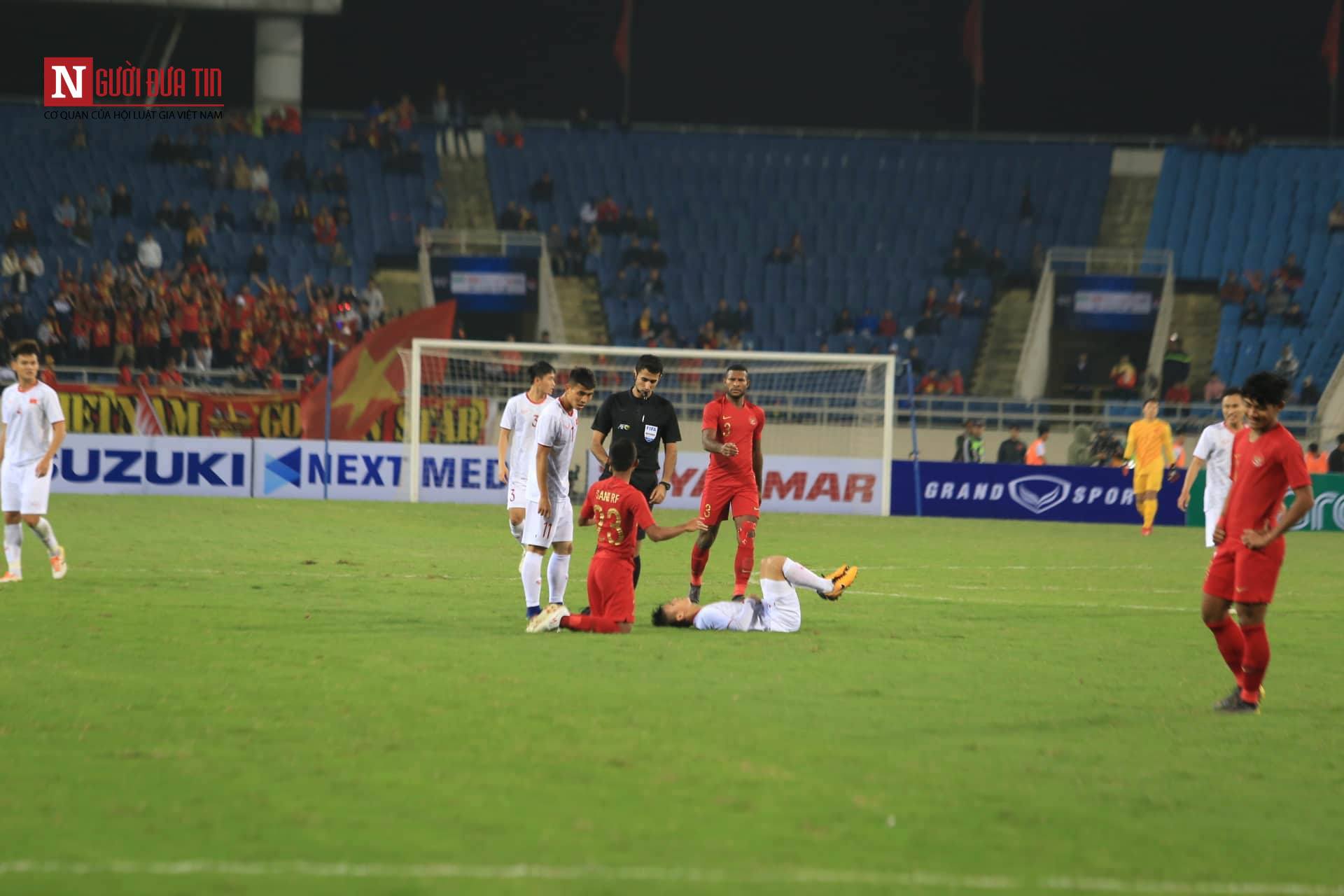 Thể thao - Chùm ảnh những pha vào bóng nguy hiểm của U23 Indonesia trong trận gặp U23 Việt Nam (Hình 4).