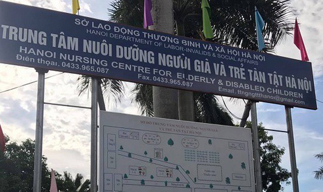 Tin nhanh - Vụ cán bộ trung tâm nhân đạo 'tuồn' quà từ thiện ra ngoài: Sở Lao động - Thương binh và Xã hội chính thức lên tiếng