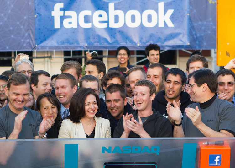 Những bức ảnh 'hiếm thấy, khó tìm' về ông chủ Facebook (Hình 19).