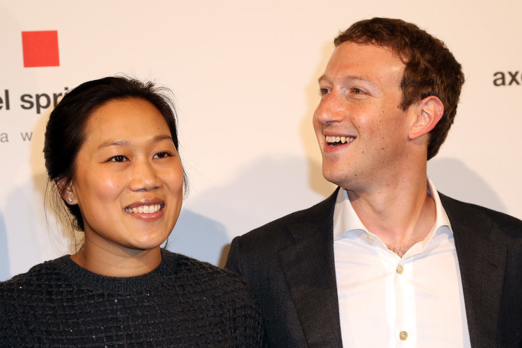 Những bức ảnh 'hiếm thấy, khó tìm' về ông chủ Facebook (Hình 25).