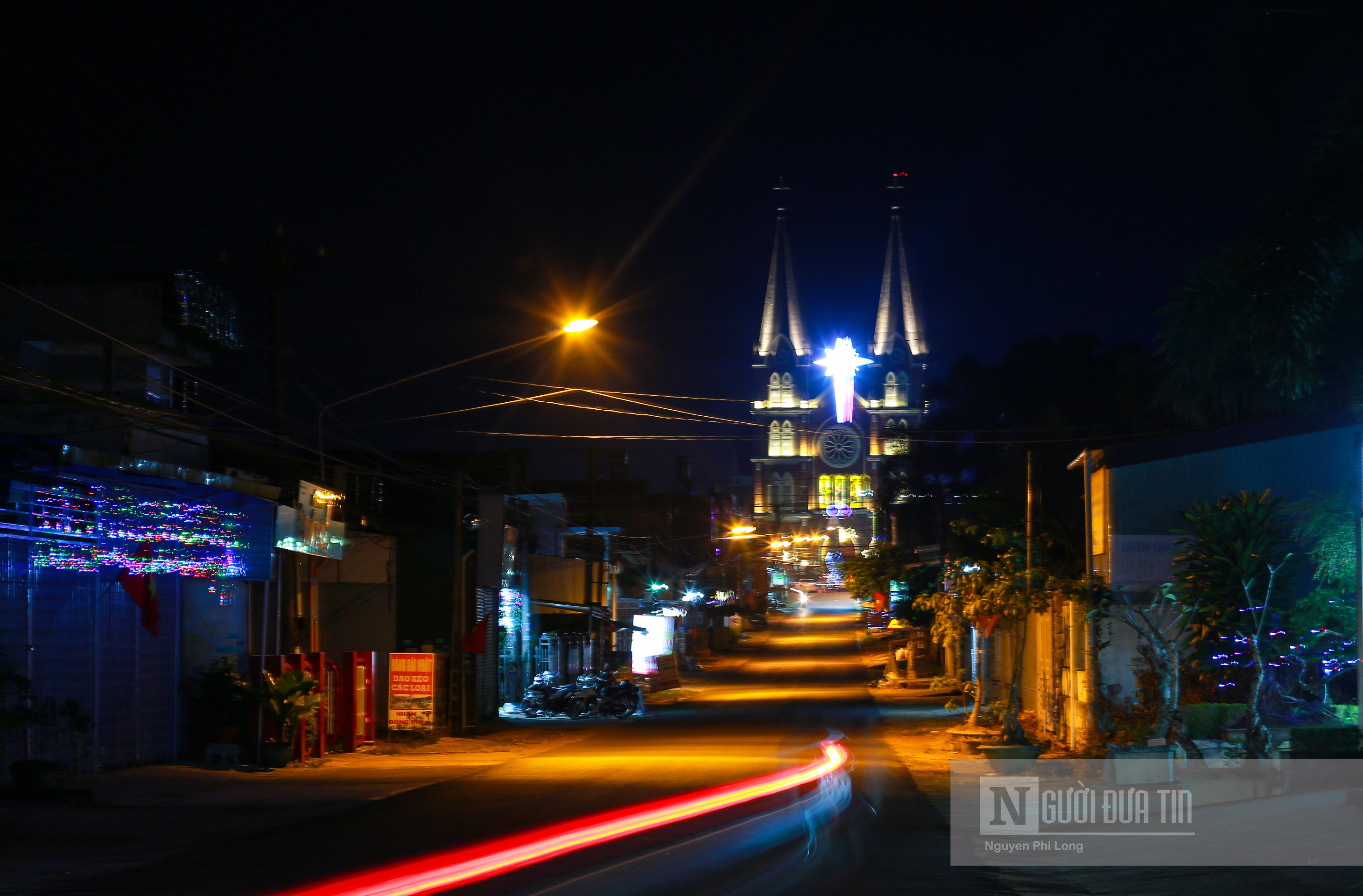 Dân sinh - Lung linh sắc màu trước lễ Giáng sinh nơi thành phố ngàn hoa (Hình 5).