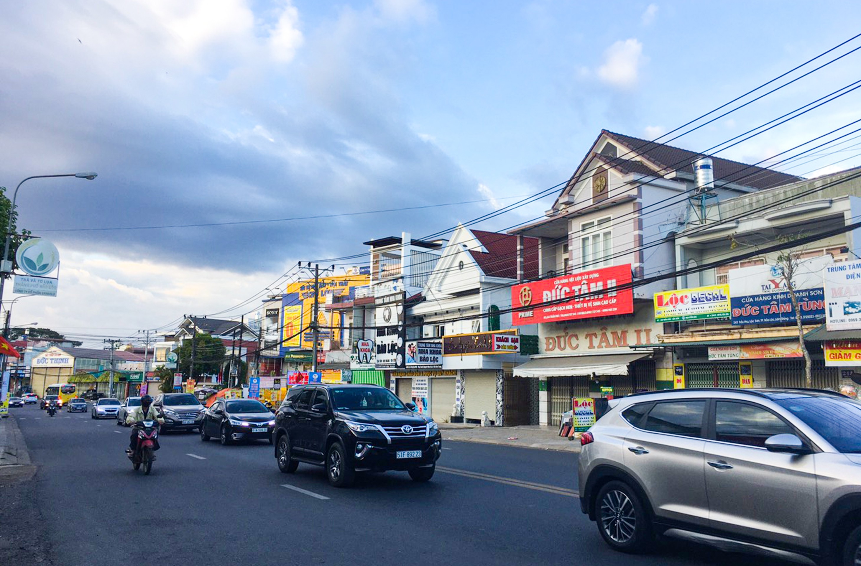 Dân sinh - Lâm Đồng: Du khách nườm nượp đổ về Tp.Đà Lạt dịp Tết Nguyên Đán 2022